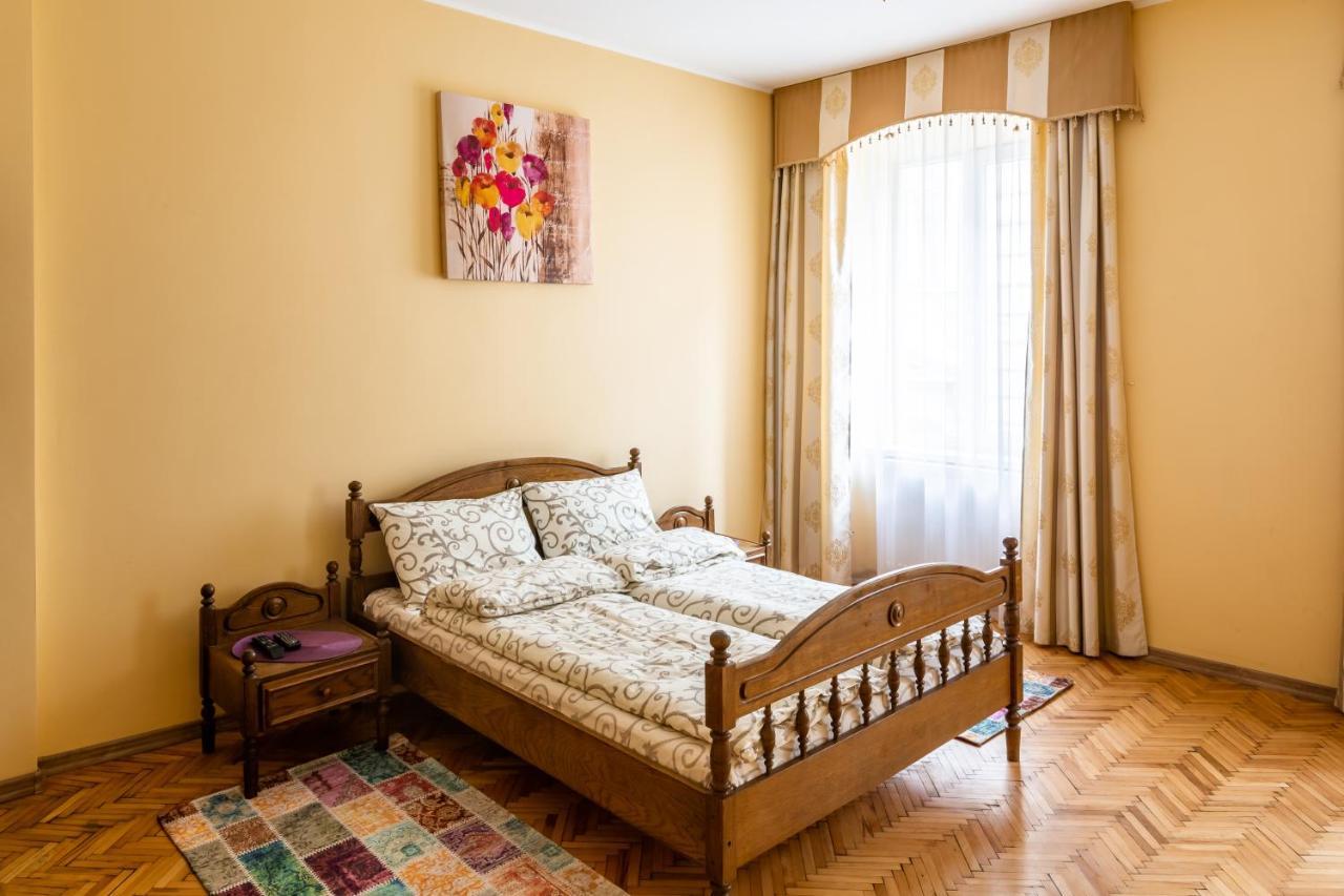 Apartment On Yana Zhizhky Lviv Kültér fotó