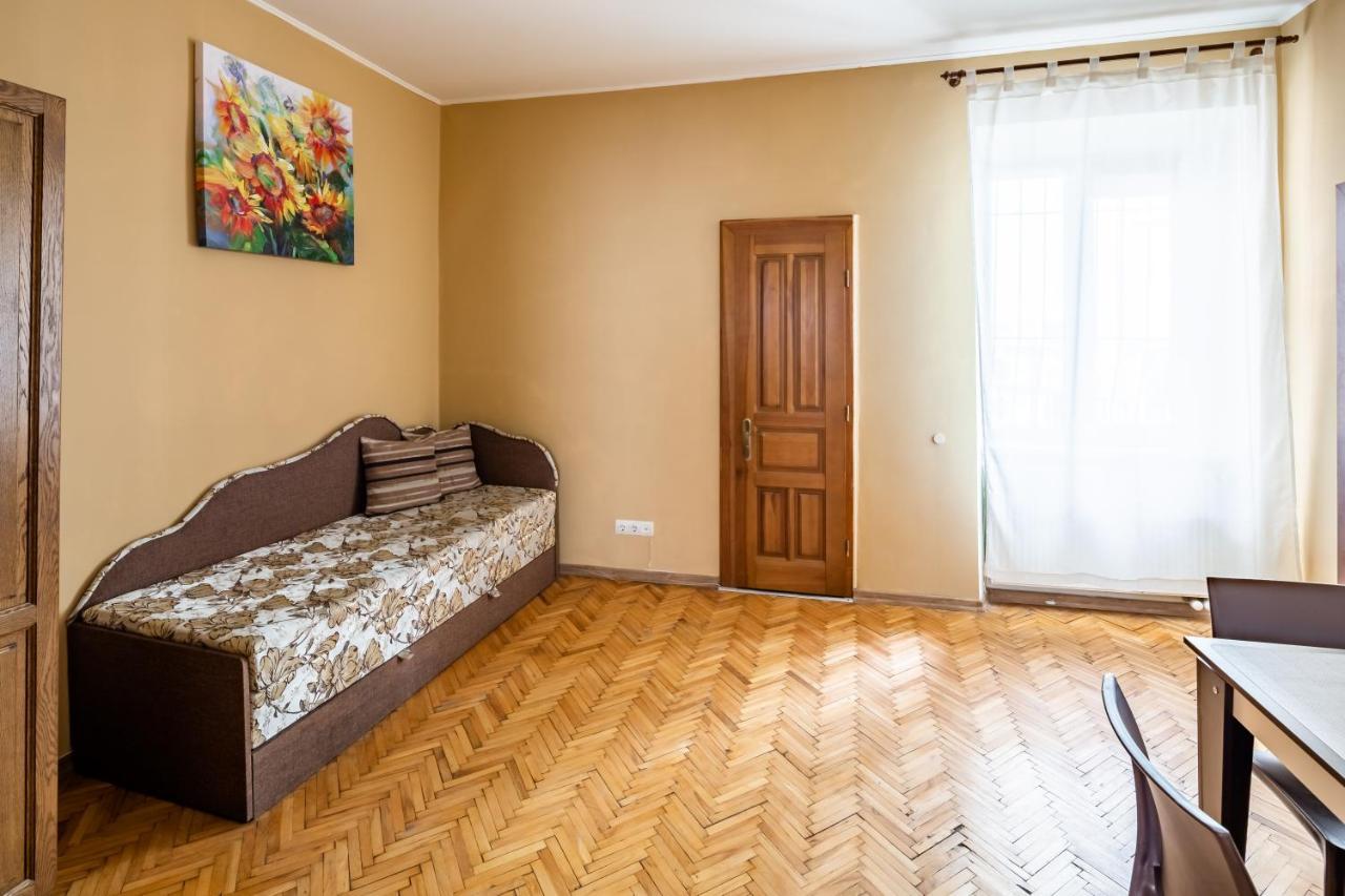 Apartment On Yana Zhizhky Lviv Kültér fotó