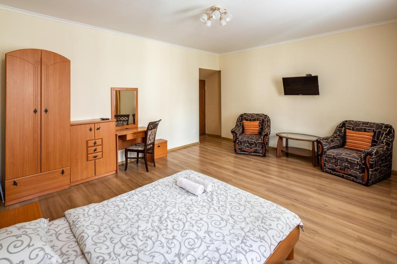Apartment On Yana Zhizhky Lviv Kültér fotó