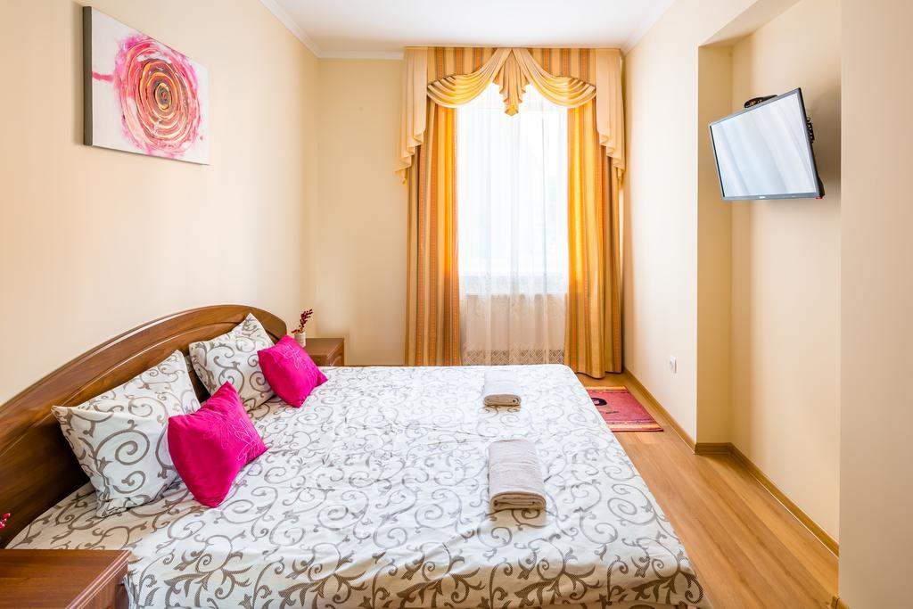 Apartment On Yana Zhizhky Lviv Kültér fotó
