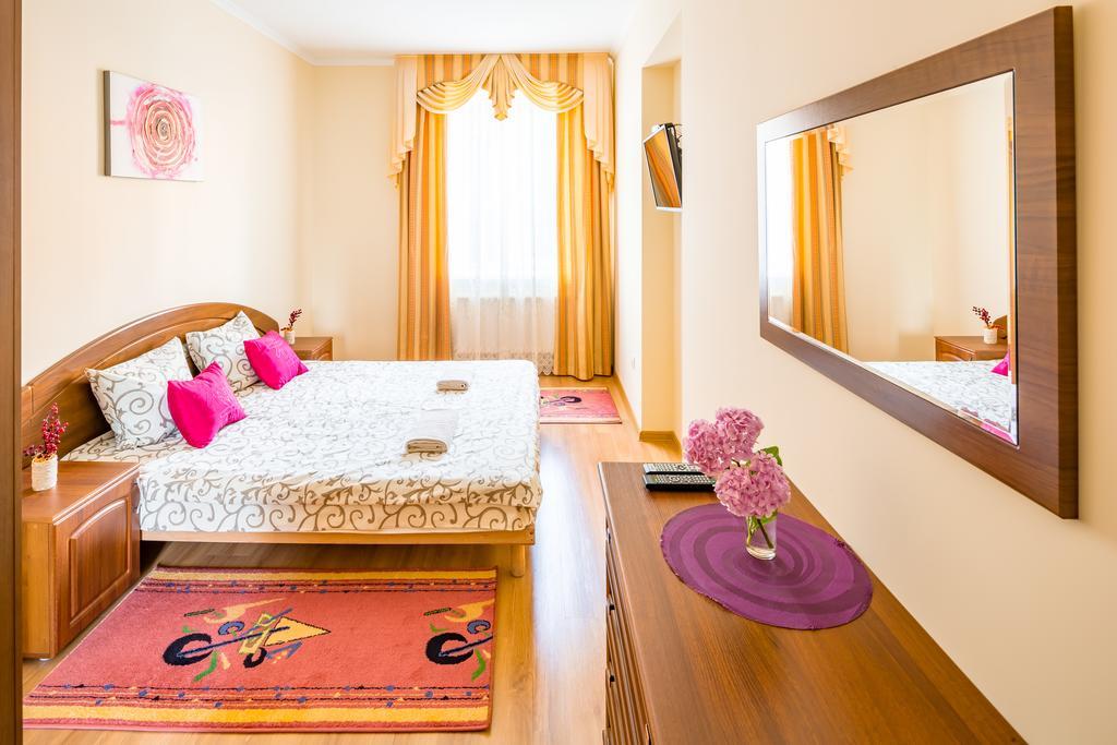 Apartment On Yana Zhizhky Lviv Kültér fotó