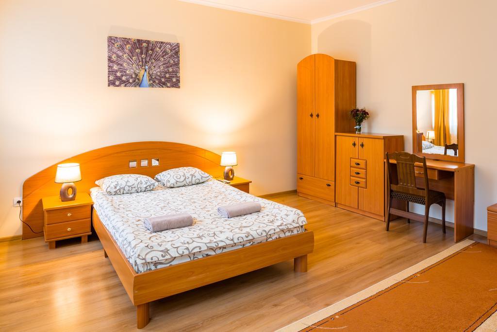 Apartment On Yana Zhizhky Lviv Kültér fotó