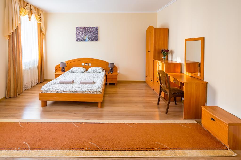 Apartment On Yana Zhizhky Lviv Kültér fotó